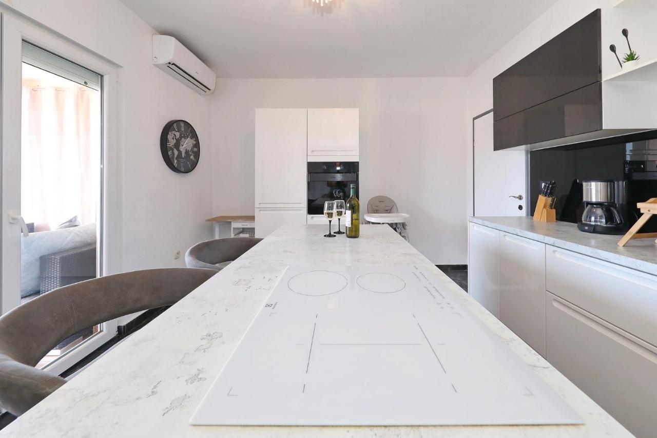 Apartman Nika Sa Jacuzzijem Zadar Extérieur photo